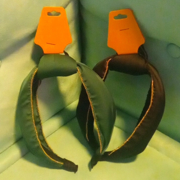 Chic Knotted Headbands – Black & Green with Dainty Gold Trim - Picture 2 of 6